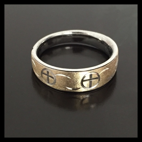 Other - Men’s Diamond Cut SS  & 14k Etched Bang Ring